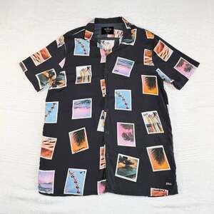 Hollister Men's Epic Flex Stretch California Polaroid Print S/S Button Up Shirt